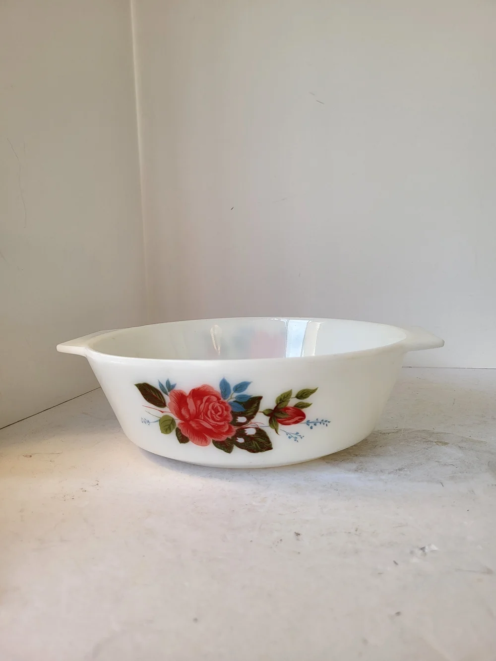 JAJ Pyrex White 3pt Casserole Cottage Rose #513 1970-73 Made In England